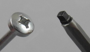Vrut Uniquadrex 5,0x70/40 půlkulatá hlava zinek bílý, částečný závit
