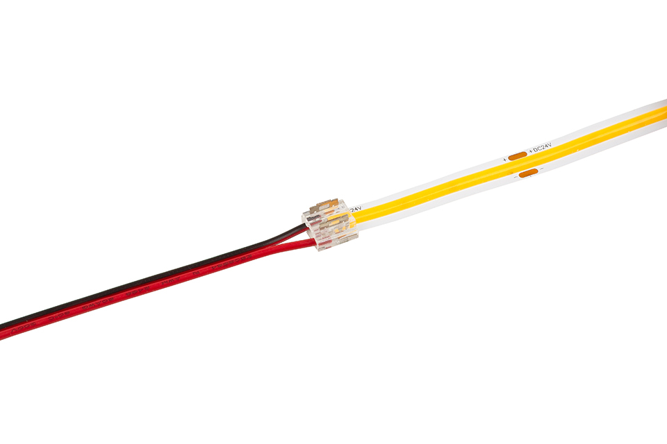 K-StrongLumio LED COB 24V 12W/m teplá II,Surface stříbrná,krytka průsvitná, 2m